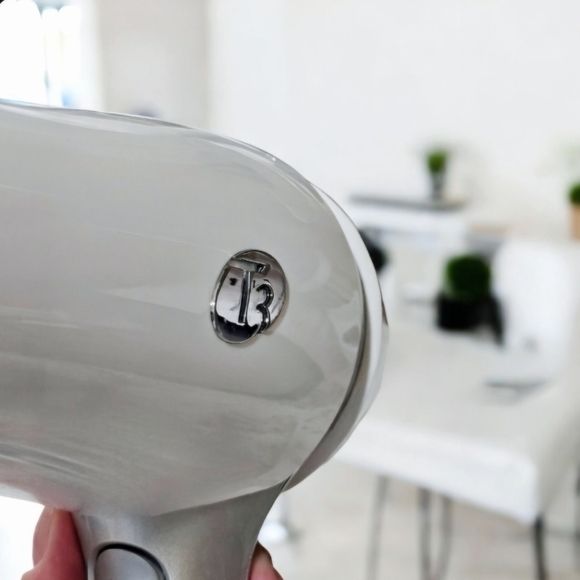 !!sold!!T3 Featherweight 2 professional Salon Hair Dryer Model 73820 - Picture 4 of 16